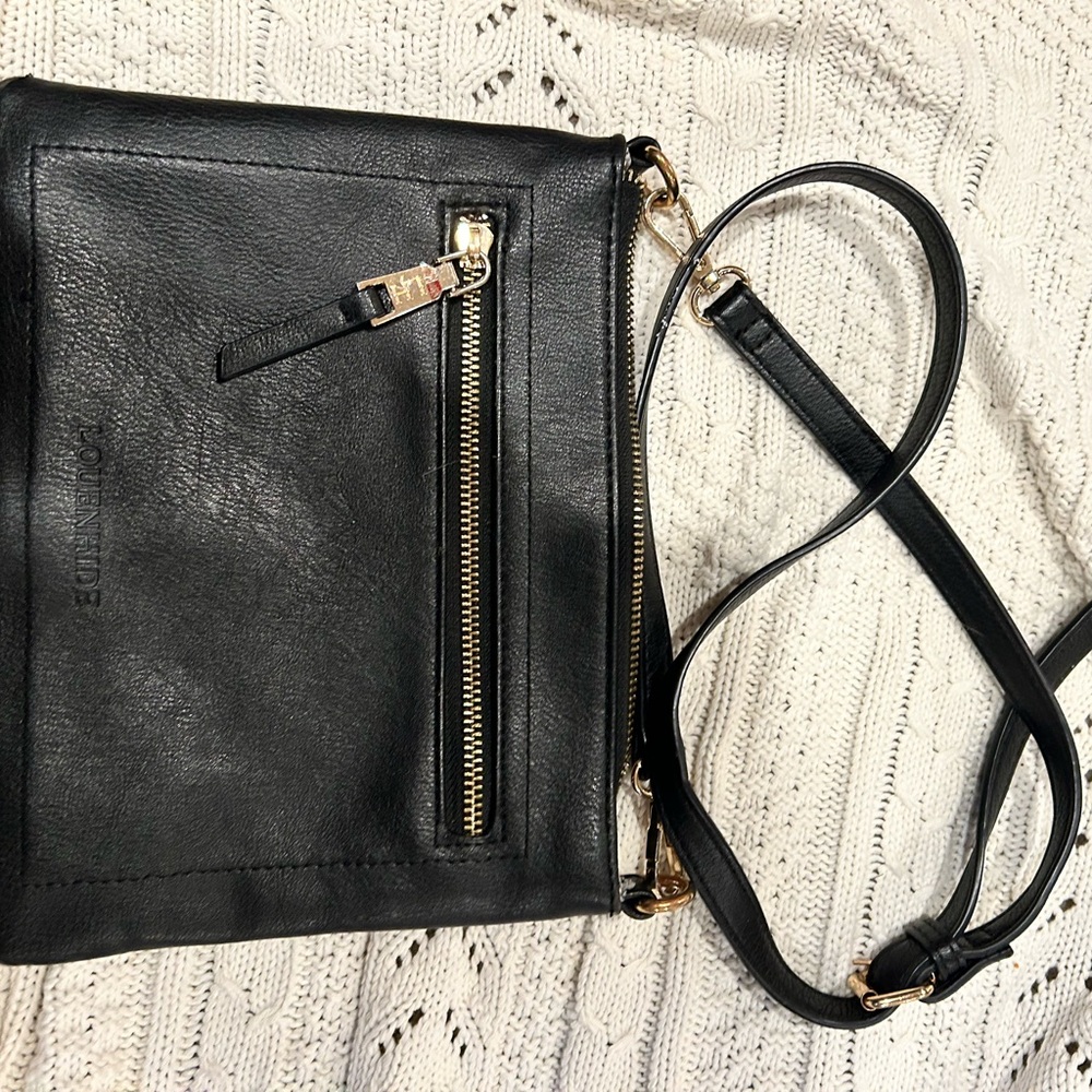 Black Leather Crossbody Bag. Loenhide.
